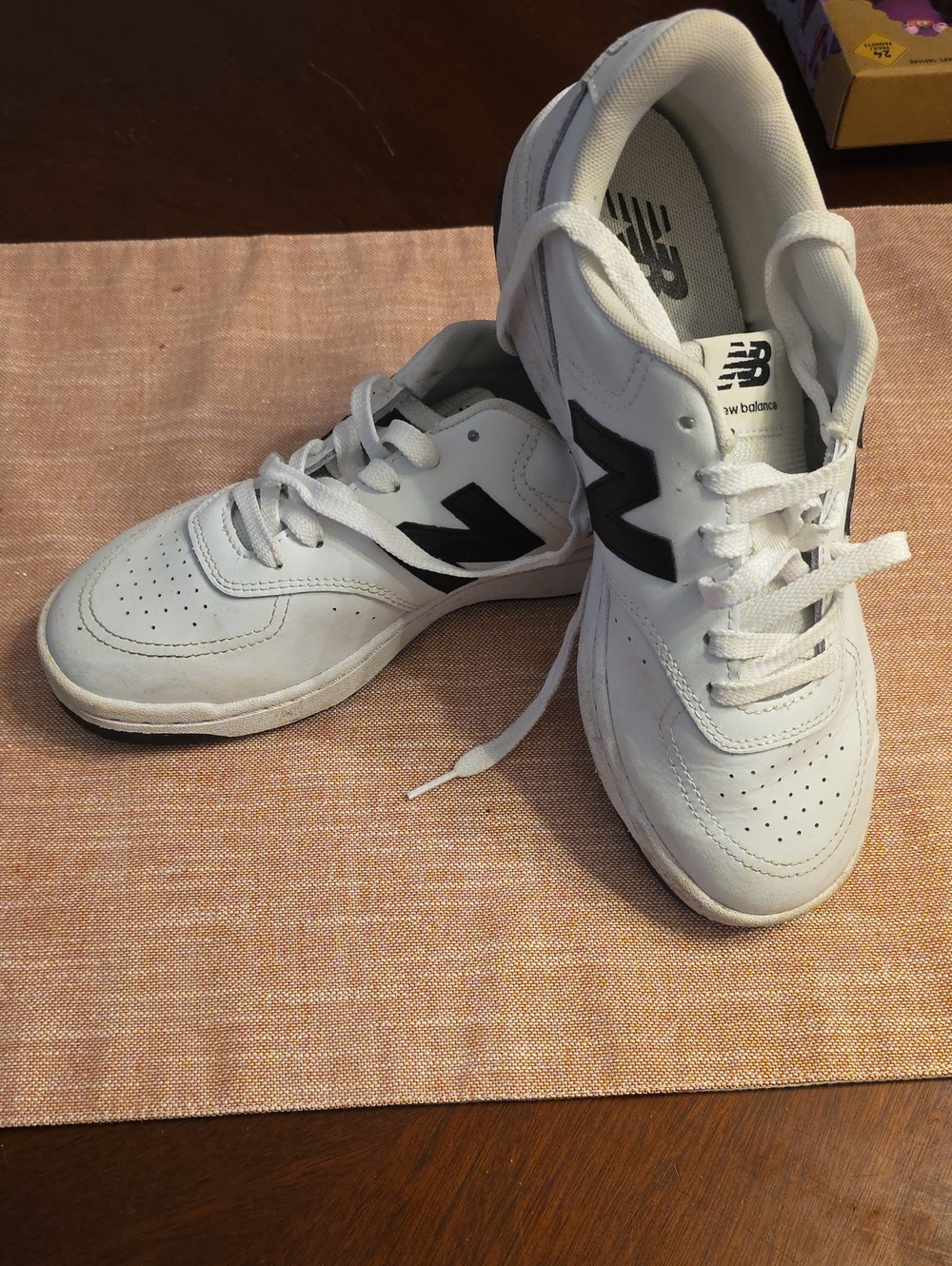 New Balance W8.5 / M7